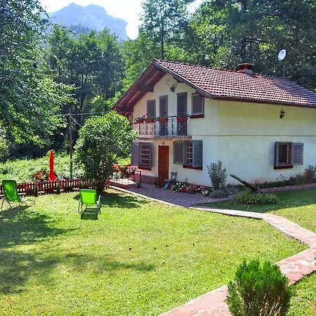 Ferienhaus House By The River Tetewen