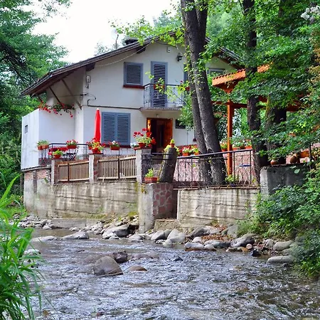House By The River Сasa de vacaciones *