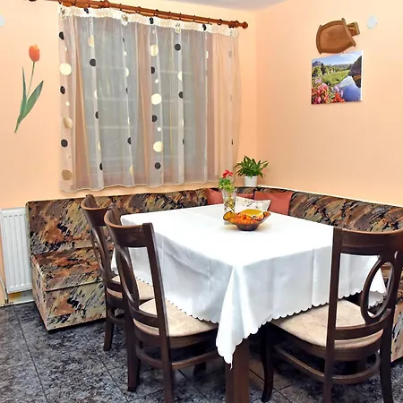 別荘 House By The River テテヴェン