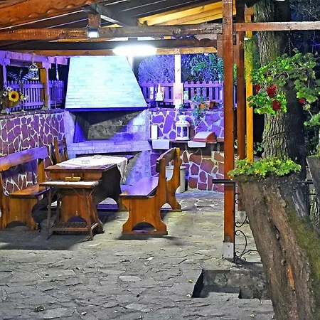 Casa vacanze House By The River