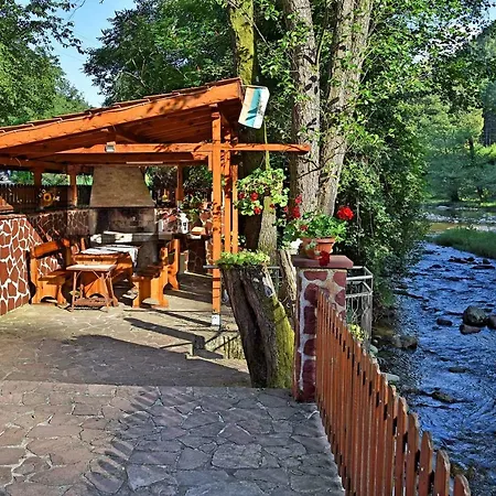 Ferienhaus House By The River Tetewen