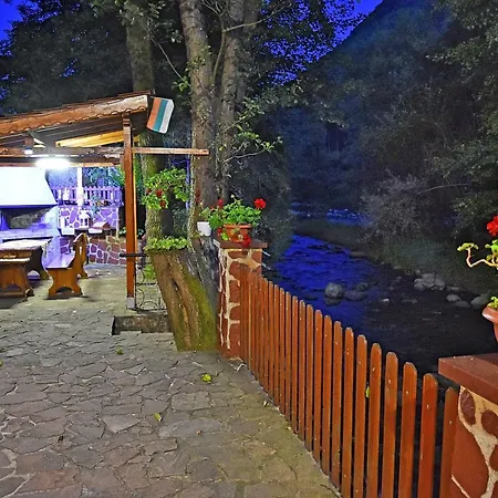 House By The River Tetewen